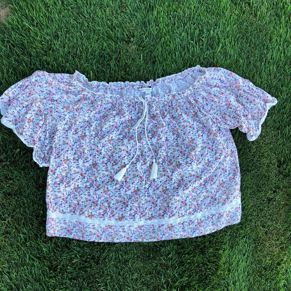 Off the shoulder American Eagle Blouse